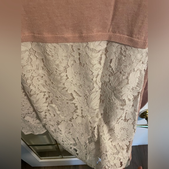 Women’s RW&co Blush Sweater w/ Lace detail back - Picture 4 of 5